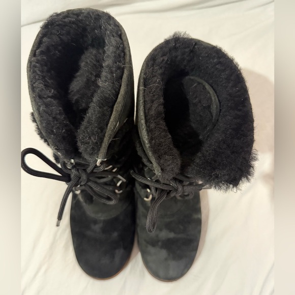 UGG Black Winter Boots with Fur Lining - Picture 6 of 7